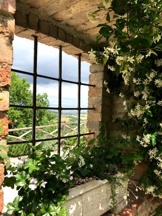 Il Borgo Di Olive Hotel Sismano ภายนอก รูปภาพ