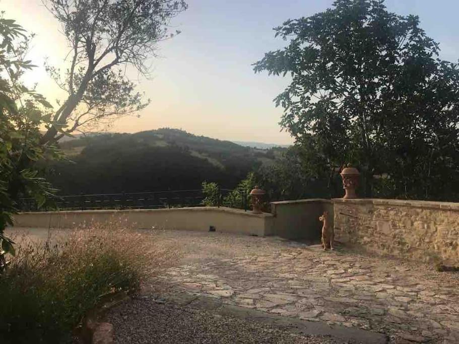Il Borgo Di Olive Hotel Sismano ภายนอก รูปภาพ