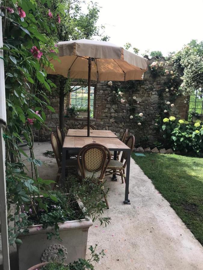 Il Borgo Di Olive Hotel Sismano ภายนอก รูปภาพ